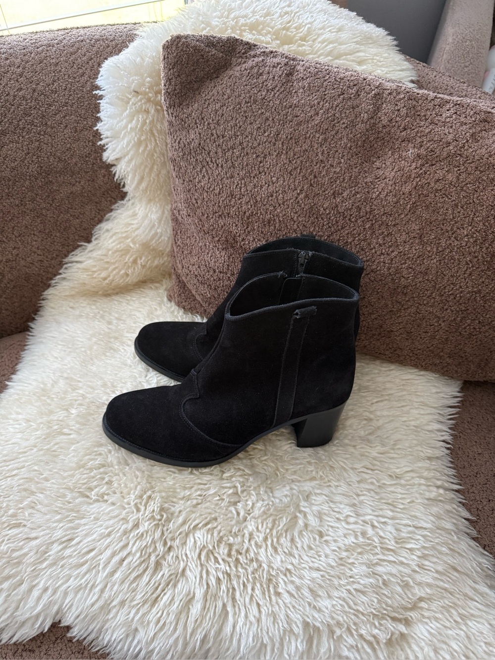 La Canadienne Black Suede Ankle Boots